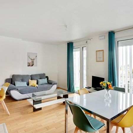 Chic Apart With Parking Near Paris น็องแตร์ ภายนอก รูปภาพ