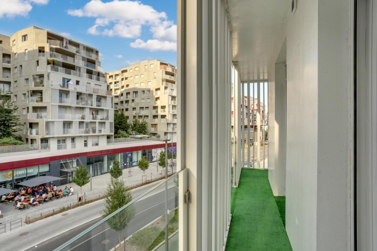 Chic Apart With Parking Near Paris น็องแตร์ ภายนอก รูปภาพ